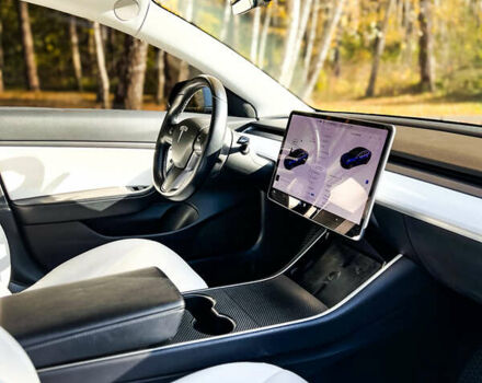 Синий Тесла Модель 3, объемом двигателя 0 л и пробегом 160 тыс. км за 16999 $, фото 12 на Automoto.ua