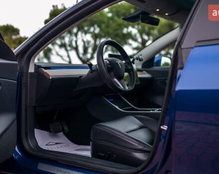 Синій Тесла Модель 3, об'ємом двигуна 0 л та пробігом 77 тис. км за 19999 $, фото 50 на Automoto.ua