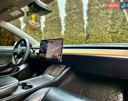 Синій Тесла Модель 3, об'ємом двигуна 0 л та пробігом 135 тис. км за 15800 $, фото 51 на Automoto.ua