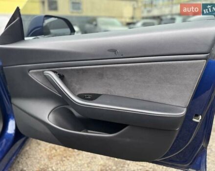 Синий Тесла Модель 3, объемом двигателя 0 л и пробегом 146 тыс. км за 19999 $, фото 15 на Automoto.ua