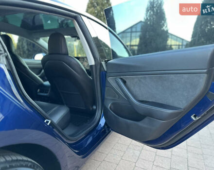 Синий Тесла Модель 3, объемом двигателя 0 л и пробегом 71 тыс. км за 17500 $, фото 82 на Automoto.ua