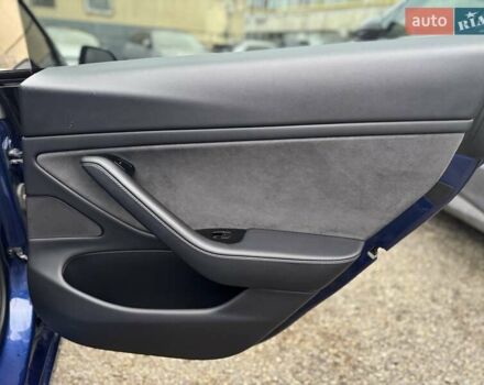 Синий Тесла Модель 3, объемом двигателя 0 л и пробегом 146 тыс. км за 19999 $, фото 16 на Automoto.ua