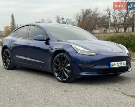 Синий Тесла Модель 3, объемом двигателя 0 л и пробегом 64 тыс. км за 19900 $, фото 1 на Automoto.ua