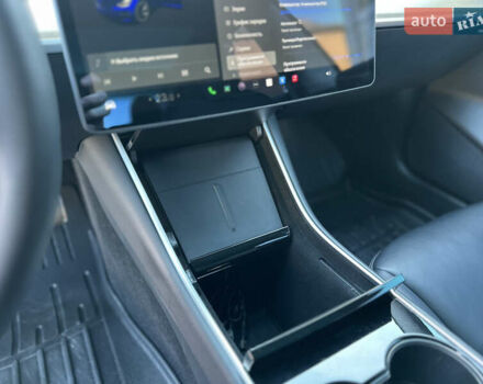 Синий Тесла Модель 3, объемом двигателя 0 л и пробегом 71 тыс. км за 17500 $, фото 70 на Automoto.ua