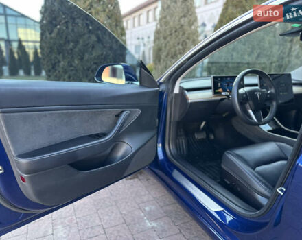 Синий Тесла Модель 3, объемом двигателя 0 л и пробегом 71 тыс. км за 17500 $, фото 51 на Automoto.ua