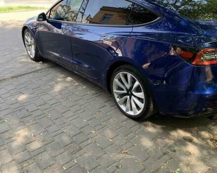 Синий Тесла Модель 3, объемом двигателя 0 л и пробегом 46 тыс. км за 18400 $, фото 5 на Automoto.ua