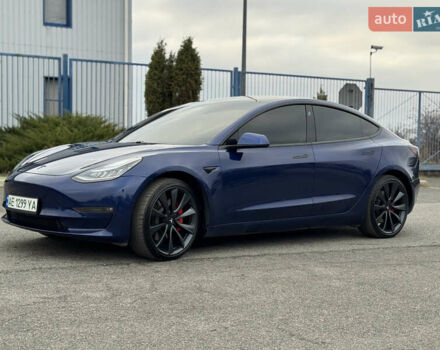 Синий Тесла Модель 3, объемом двигателя 0 л и пробегом 64 тыс. км за 19900 $, фото 6 на Automoto.ua