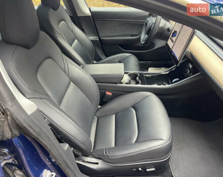 Синій Тесла Модель 3, об'ємом двигуна 0 л та пробігом 130 тис. км за 17000 $, фото 12 на Automoto.ua