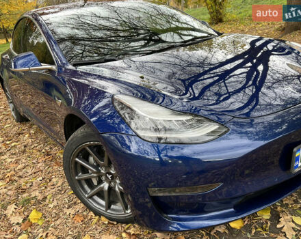Синий Тесла Модель 3, объемом двигателя 0 л и пробегом 63 тыс. км за 21500 $, фото 4 на Automoto.ua