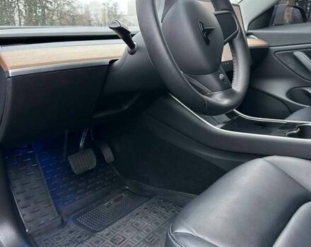Синий Тесла Модель 3, объемом двигателя 0 л и пробегом 93 тыс. км за 20700 $, фото 17 на Automoto.ua