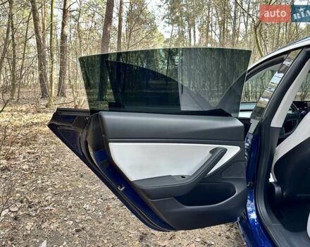 Синий Тесла Модель 3, объемом двигателя 0 л и пробегом 98 тыс. км за 19777 $, фото 22 на Automoto.ua
