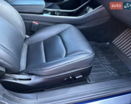 Синий Тесла Модель 3, объемом двигателя 0 л и пробегом 71 тыс. км за 17500 $, фото 78 на Automoto.ua