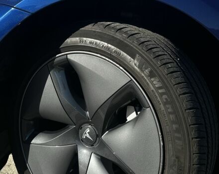 Синий Тесла Модель 3, объемом двигателя 0 л и пробегом 70 тыс. км за 23000 $, фото 3 на Automoto.ua