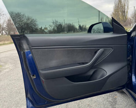 Синий Тесла Модель 3, объемом двигателя 0 л и пробегом 64 тыс. км за 19900 $, фото 12 на Automoto.ua