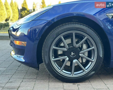 Синий Тесла Модель 3, объемом двигателя 0 л и пробегом 71 тыс. км за 17500 $, фото 25 на Automoto.ua