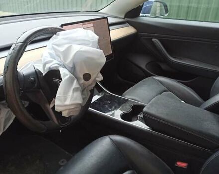 Синий Тесла Модель 3, объемом двигателя 0 л и пробегом 181 тыс. км за 11900 $, фото 5 на Automoto.ua