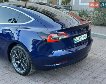 Синий Тесла Модель 3, объемом двигателя 0 л и пробегом 71 тыс. км за 17500 $, фото 35 на Automoto.ua