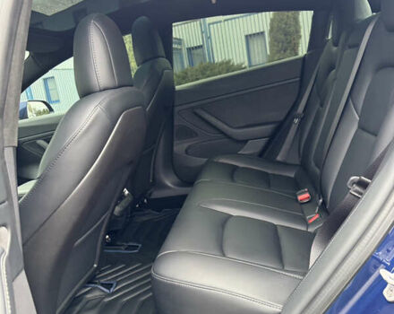 Синий Тесла Модель 3, объемом двигателя 0 л и пробегом 64 тыс. км за 19900 $, фото 18 на Automoto.ua