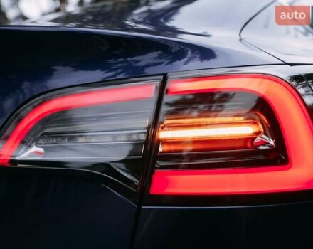Тесла Модель 3 2020 в Киеве на Automoto.ua Синий Тесла Модель 3, объемом двигателя 0 л и пробегом 137 тыс. км за 20000 $, фото 4 на Automoto.ua