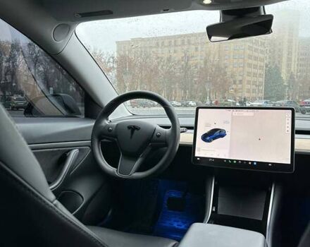 Синий Тесла Модель 3, объемом двигателя 0 л и пробегом 93 тыс. км за 20700 $, фото 15 на Automoto.ua