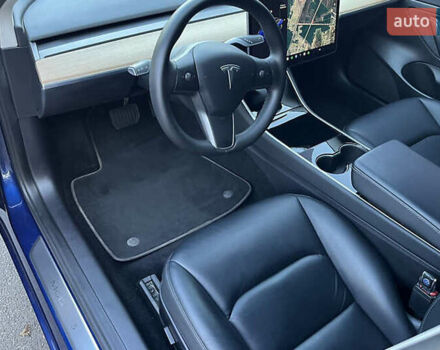 Синий Тесла Модель 3, объемом двигателя 0 л и пробегом 62 тыс. км за 13900 $, фото 14 на Automoto.ua