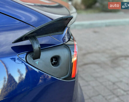 Синий Тесла Модель 3, объемом двигателя 0 л и пробегом 71 тыс. км за 17500 $, фото 50 на Automoto.ua