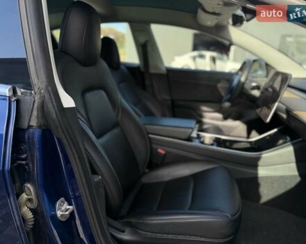 Синий Тесла Модель 3, объемом двигателя 0 л и пробегом 55 тыс. км за 13900 $, фото 26 на Automoto.ua