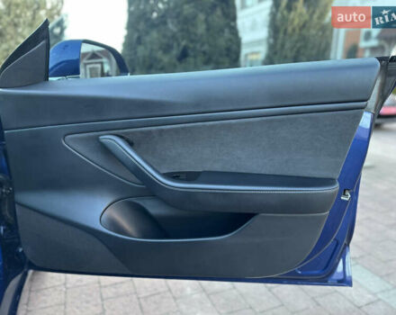 Синий Тесла Модель 3, объемом двигателя 0 л и пробегом 71 тыс. км за 17500 $, фото 75 на Automoto.ua