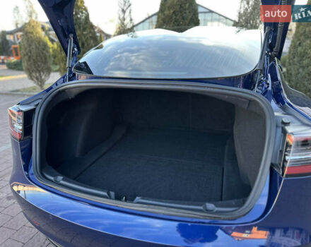 Синий Тесла Модель 3, объемом двигателя 0 л и пробегом 71 тыс. км за 17500 $, фото 97 на Automoto.ua