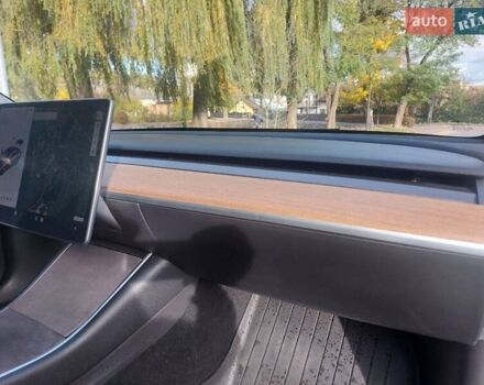 Тесла Модель 3 2020 у Львові на Automoto.ua Синій Тесла Модель 3, об'ємом двигуна 0 л та пробігом 95 тис. км за 17800 $, фото 19 на Automoto.ua