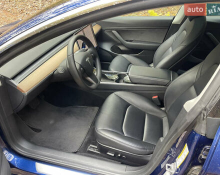 Синій Тесла Модель 3, об'ємом двигуна 0 л та пробігом 130 тис. км за 17000 $, фото 10 на Automoto.ua