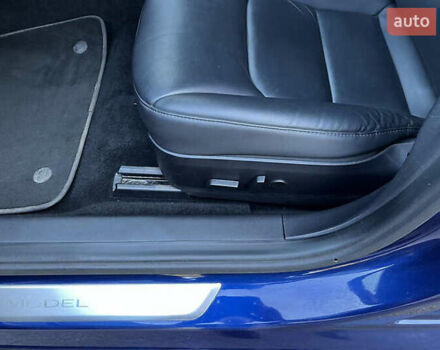 Синий Тесла Модель 3, объемом двигателя 0 л и пробегом 62 тыс. км за 13900 $, фото 13 на Automoto.ua