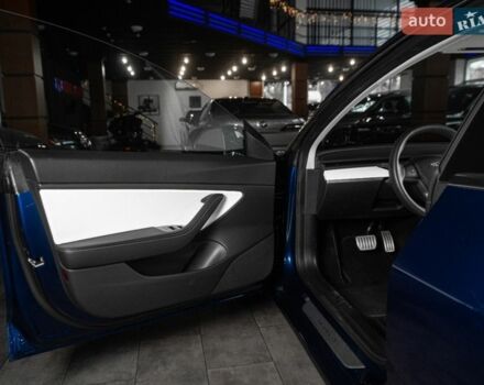 Синій Тесла Модель 3, об'ємом двигуна 0 л та пробігом 31 тис. км за 24900 $, фото 49 на Automoto.ua