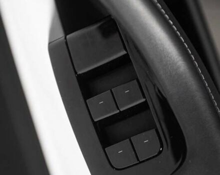 Синій Тесла Модель 3, об'ємом двигуна 0 л та пробігом 31 тис. км за 24900 $, фото 9 на Automoto.ua