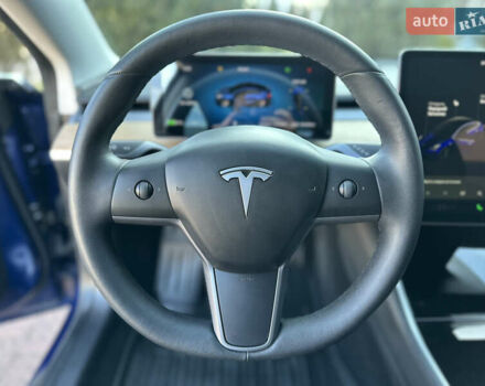 Синий Тесла Модель 3, объемом двигателя 0 л и пробегом 71 тыс. км за 17500 $, фото 61 на Automoto.ua