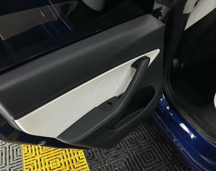 Синий Тесла Модель 3, объемом двигателя 0 л и пробегом 204 тыс. км за 15500 $, фото 13 на Automoto.ua