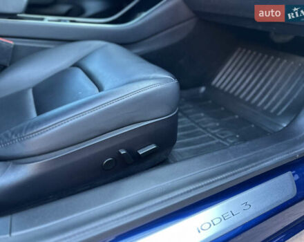 Синий Тесла Модель 3, объемом двигателя 0 л и пробегом 71 тыс. км за 17500 $, фото 79 на Automoto.ua