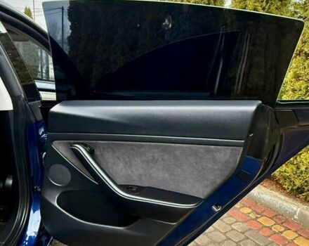 Синій Тесла Модель 3, об'ємом двигуна 0 л та пробігом 135 тис. км за 15800 $, фото 74 на Automoto.ua