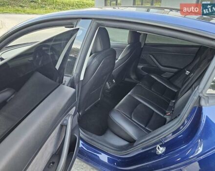 Тесла Модель 3 2021 у Львові на Automoto.ua Синій Тесла Модель 3, об'ємом двигуна 0 л та пробігом 195 тис. км за 21800 $, фото 7 на Automoto.ua