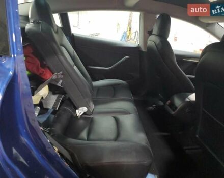 Синий Тесла Модель 3, объемом двигателя 0 л и пробегом 60 тыс. км за 15000 $, фото 9 на Automoto.ua