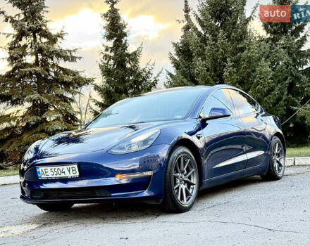 Синий Тесла Модель 3, объемом двигателя 0 л и пробегом 76 тыс. км за 19500 $, фото 5 на Automoto.ua