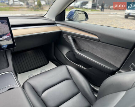 Синій Тесла Модель 3, об'ємом двигуна 0 л та пробігом 142 тис. км за 19999 $, фото 16 на Automoto.ua