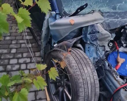 Синий Тесла Модель 3, объемом двигателя 0 л и пробегом 83 тыс. км за 9900 $, фото 2 на Automoto.ua