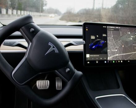 Синій Тесла Модель 3, об'ємом двигуна 0 л та пробігом 74 тис. км за 25700 $, фото 4 на Automoto.ua