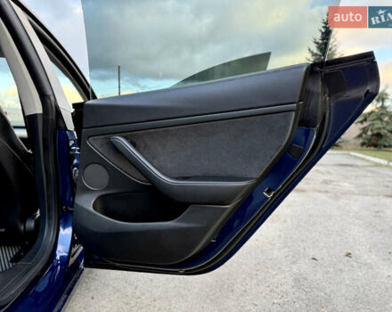 Синий Тесла Модель 3, объемом двигателя 0 л и пробегом 76 тыс. км за 19500 $, фото 21 на Automoto.ua