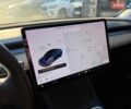 Синій Тесла Модель 3, об'ємом двигуна 0 л та пробігом 153 тис. км за 16999 $, фото 34 на Automoto.ua