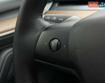 Тесла Модель 3 2021 в Киеве на Automoto.ua Синий Тесла Модель 3, объемом двигателя 0 л и пробегом 62 тыс. км за 22400 $, фото 21 на Automoto.ua