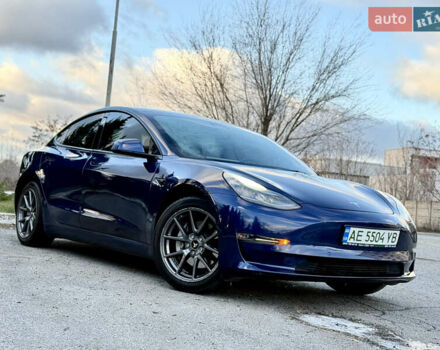 Синий Тесла Модель 3, объемом двигателя 0 л и пробегом 76 тыс. км за 19500 $, фото 2 на Automoto.ua