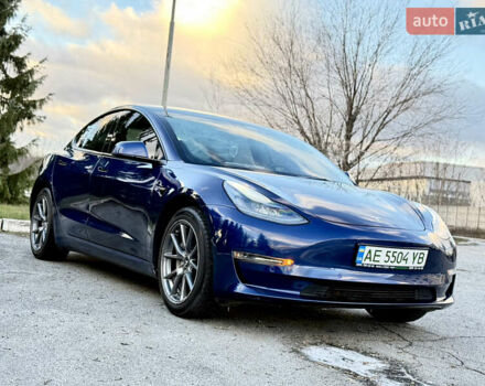 Синий Тесла Модель 3, объемом двигателя 0 л и пробегом 76 тыс. км за 19500 $, фото 8 на Automoto.ua