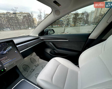 Синий Тесла Модель 3, объемом двигателя 0 л и пробегом 60 тыс. км за 28000 $, фото 17 на Automoto.ua